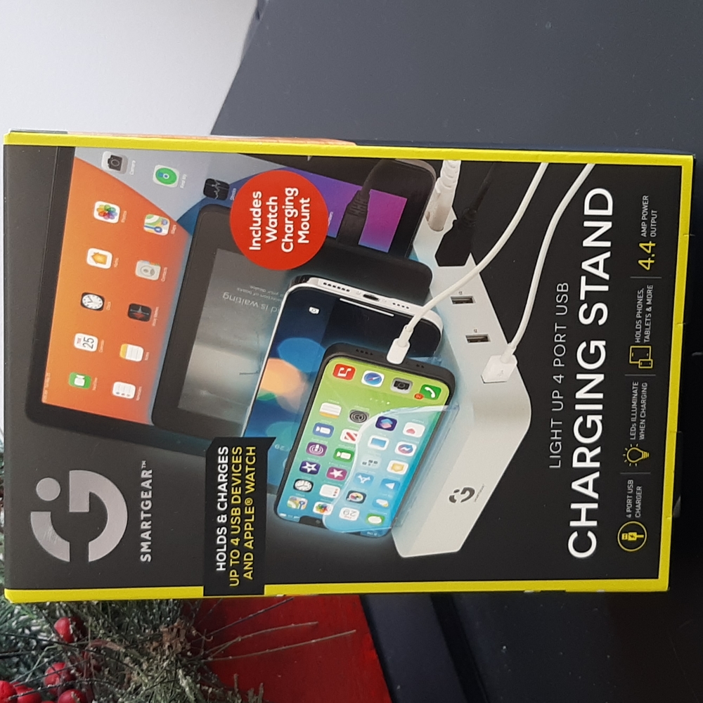 Smartgear charging Stand NEW in Sealed Box